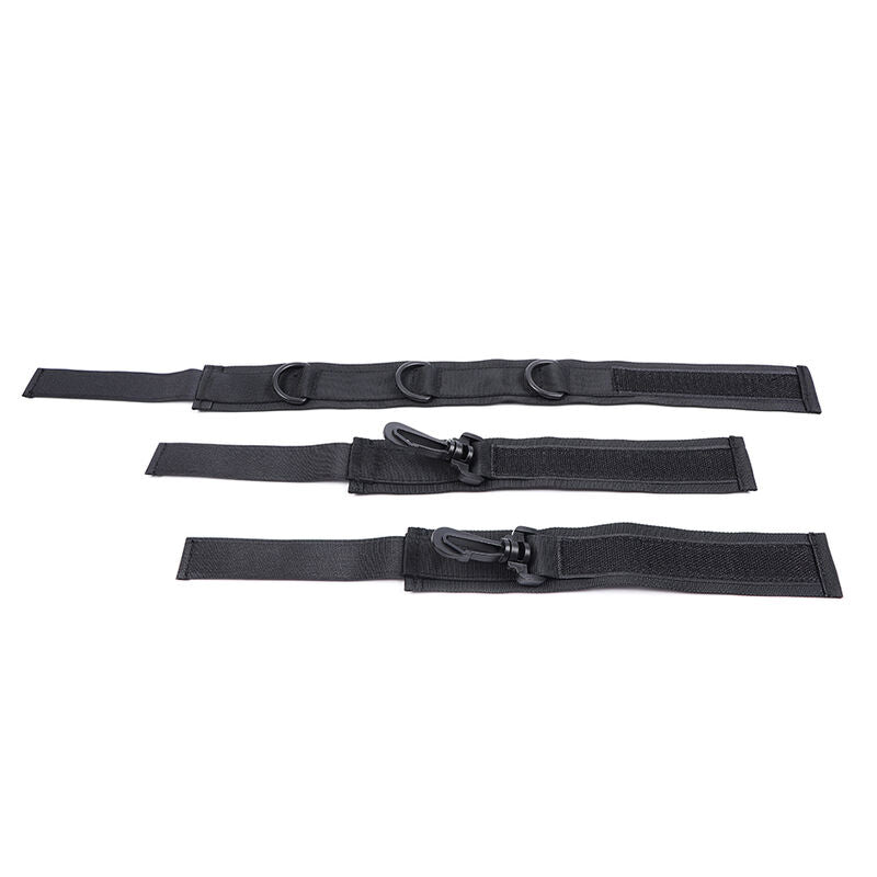 OHMAMA FETISH - NYLON-HANDSCHELLEN UND HALSBAND