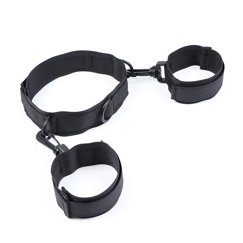 OHMAMA FETISH - NYLON-HANDSCHELLEN UND HALSBAND