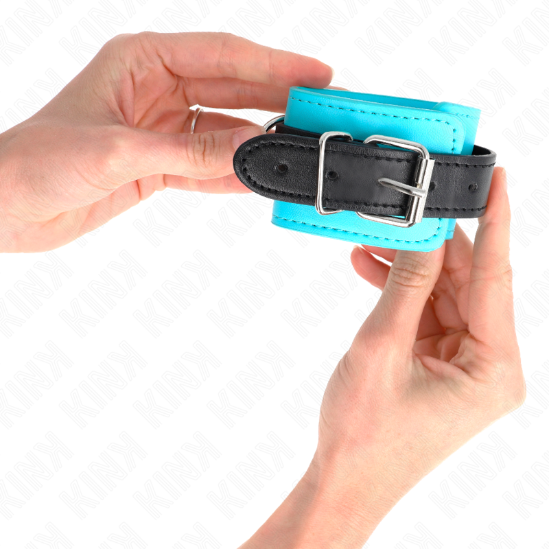 KINK - HAKENHANDFESSELN BLAU PELZGEFÜTTERT VERSTELLBAR 20-28 CM X 5,5 CM