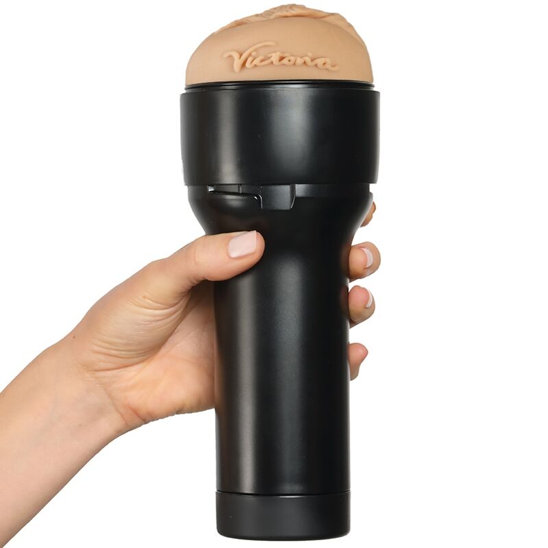 KIIROO - FÜHLEN SIE VICTORIA JUNE STROKER