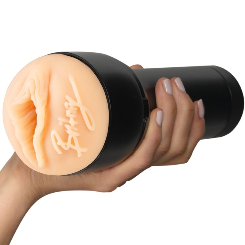 KIIROO - FÜHLEN SIE BRITNEY AMBER STROKER