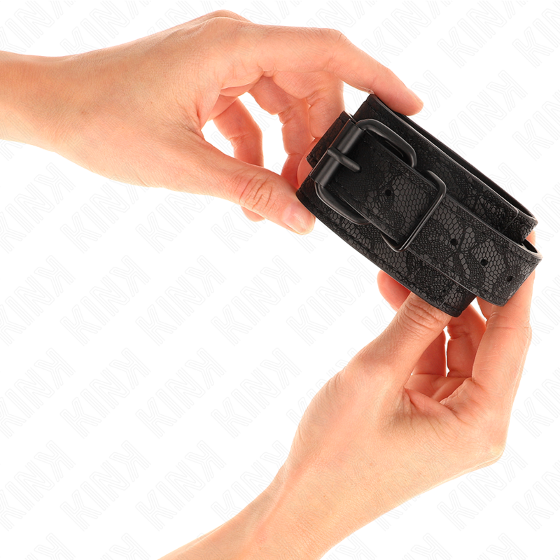 KINK - DUNKLE SPITZENBEZOGENE HANDGELENKMANSCHETTEN VERSTELLBAR SCHWARZ 19-26 CM